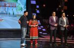 Yuvraj Singh on the sets of India_s Got Talent in Filmcity, Mumbai on 26th Oct 2012 (9).JPG